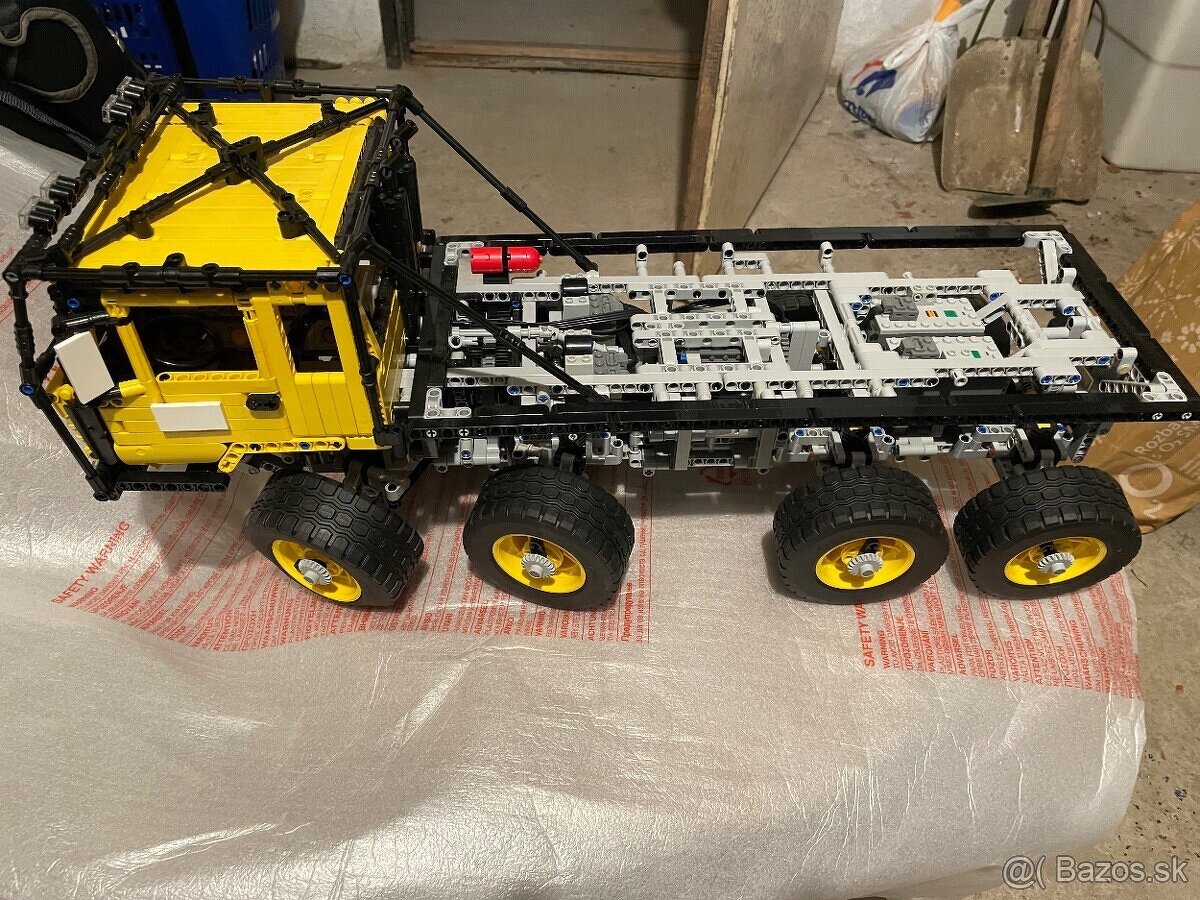 Lego MOC Tatra 813-originál Lego kocky