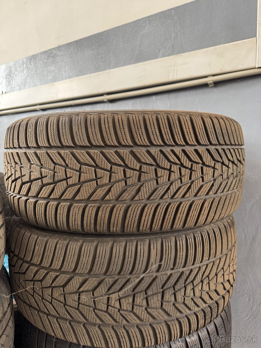 Hankook zimné 245/40 R20 2ks