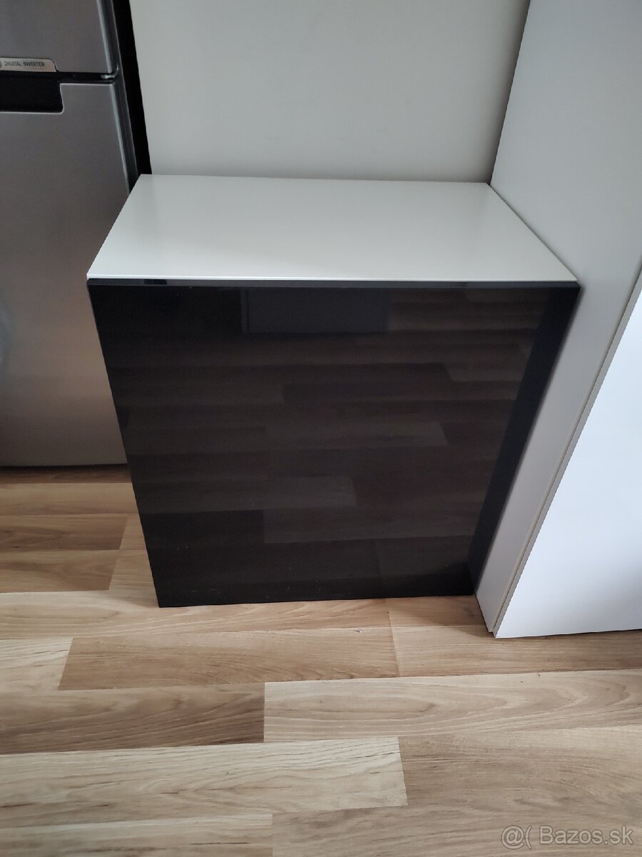 IKEA nástenný úložný diel, čierna lesklá