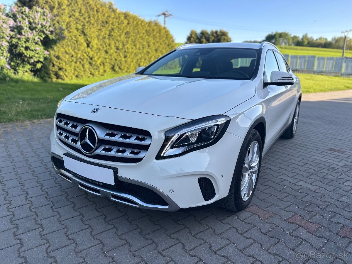 Mercedes-Benz GLA 200 D 4MATIC A/T