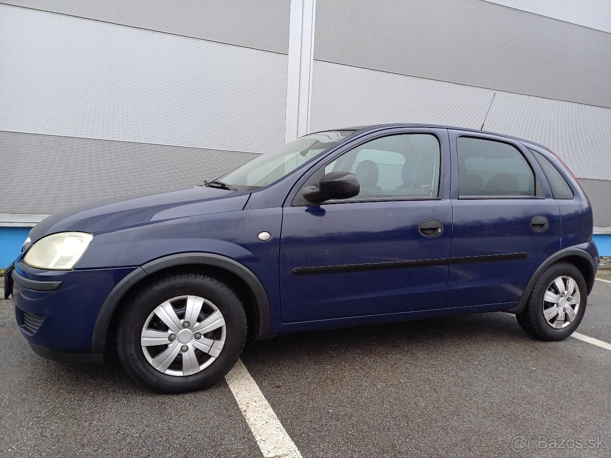 Opel Corsa 1,0i - najazd. 90 000 km