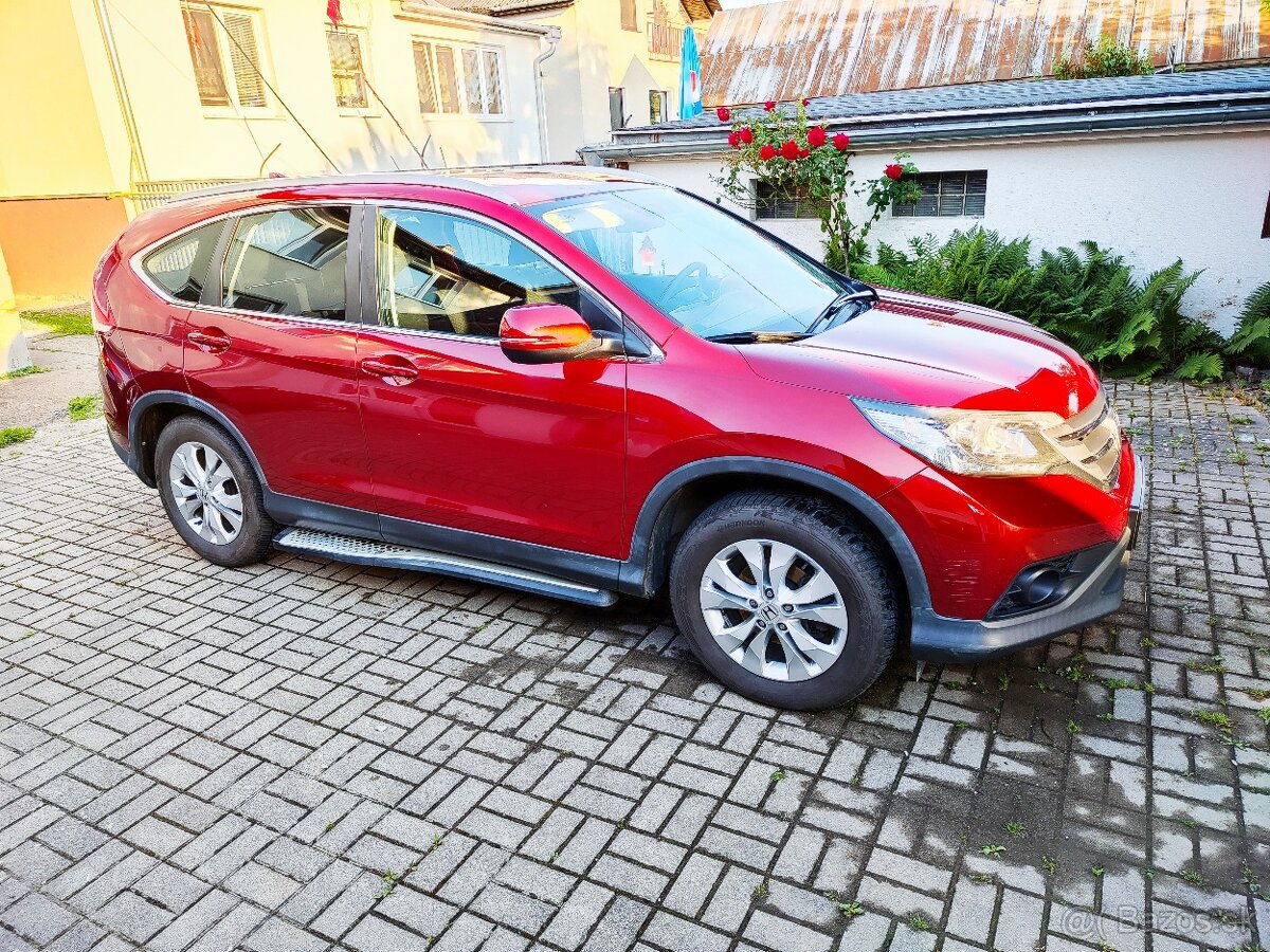 Honda CR-V 2.0 i-VTEC (114 kw ) , pohon  4 x 4 , r.v. 2013