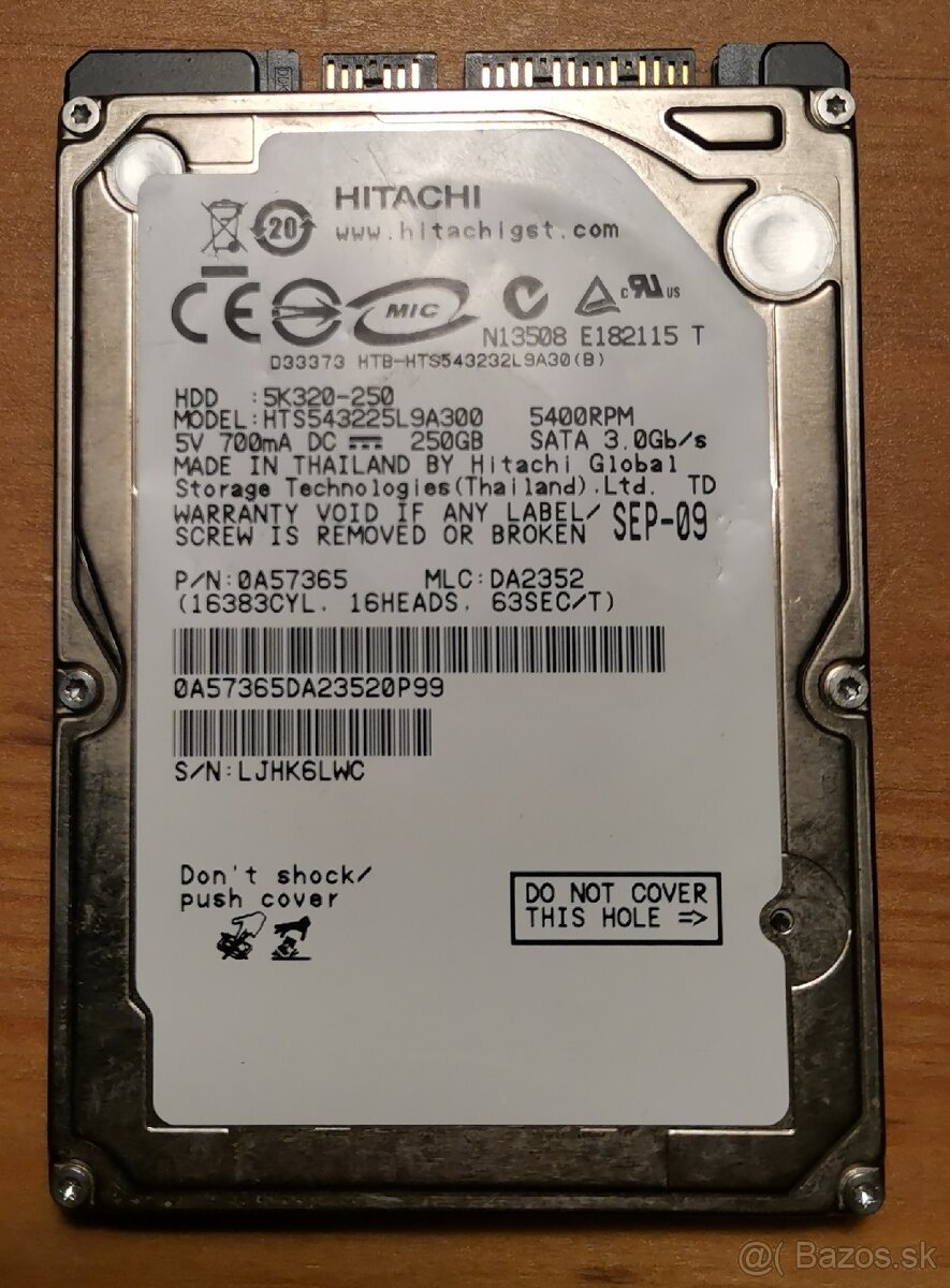 Hitachi 5400 ot. / 250GB 2,5" palcový