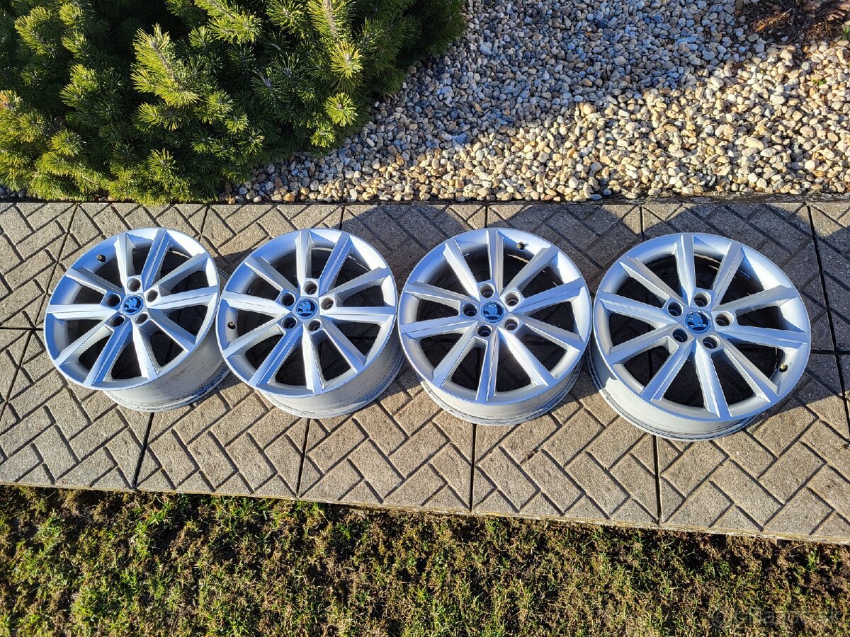 5x112 R17 Škoda Octavia