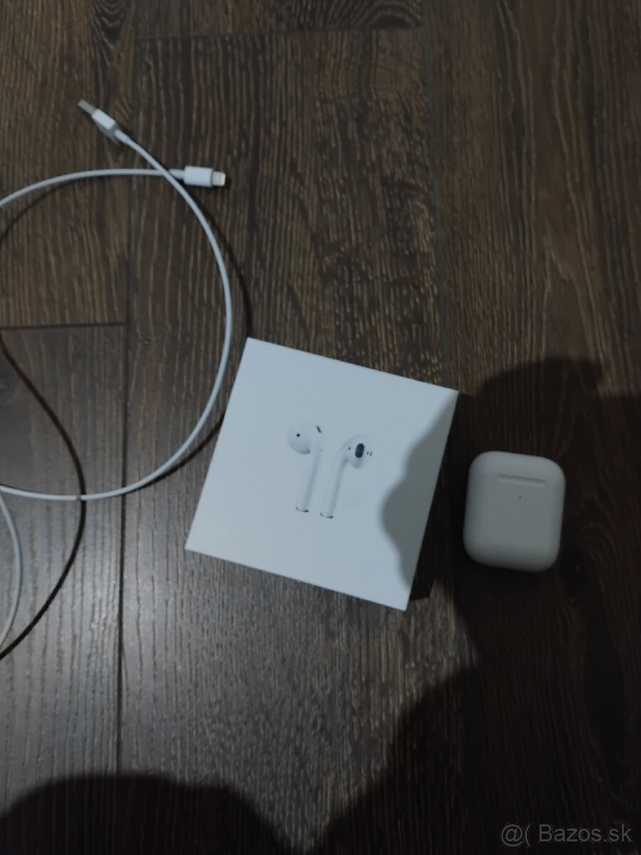 2.gen Airpods +krabica s nabíjačkou