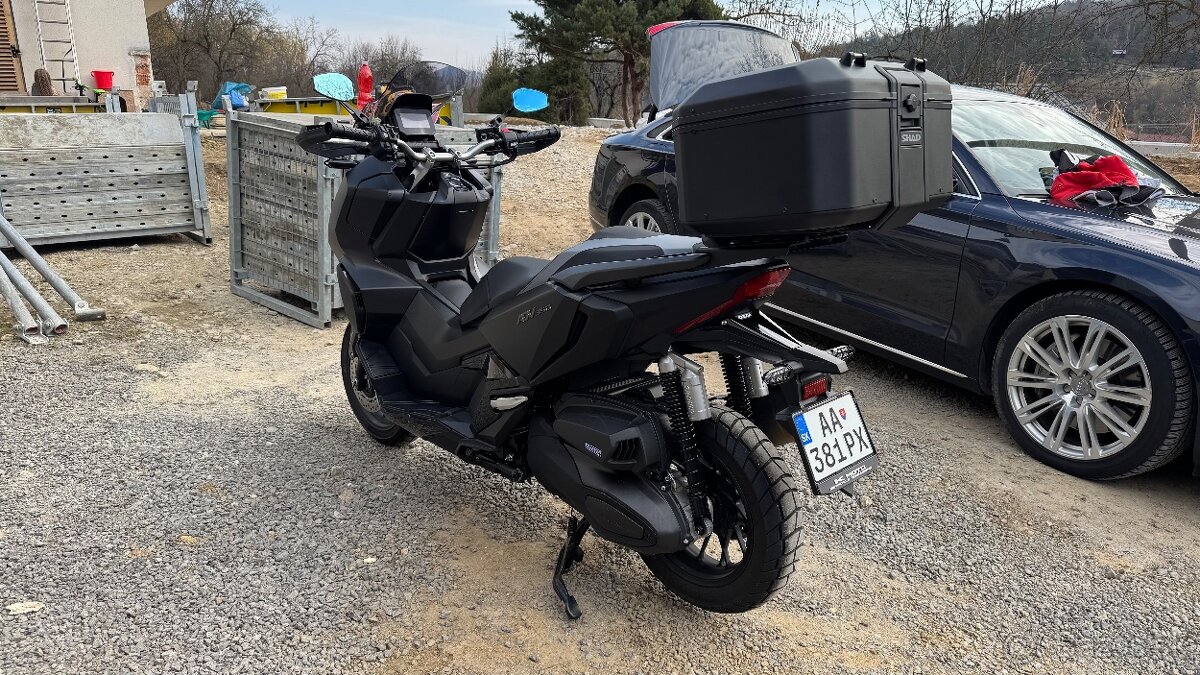 Honda ADV 350 black r. 2024, 3600 km