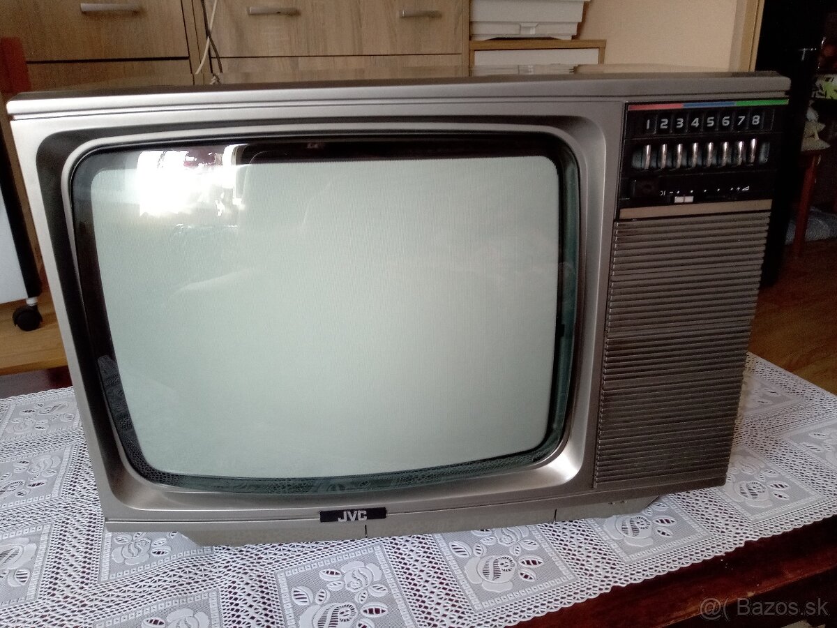 Retro TV - JVC 7128EE  orig .  doklady /35 euro