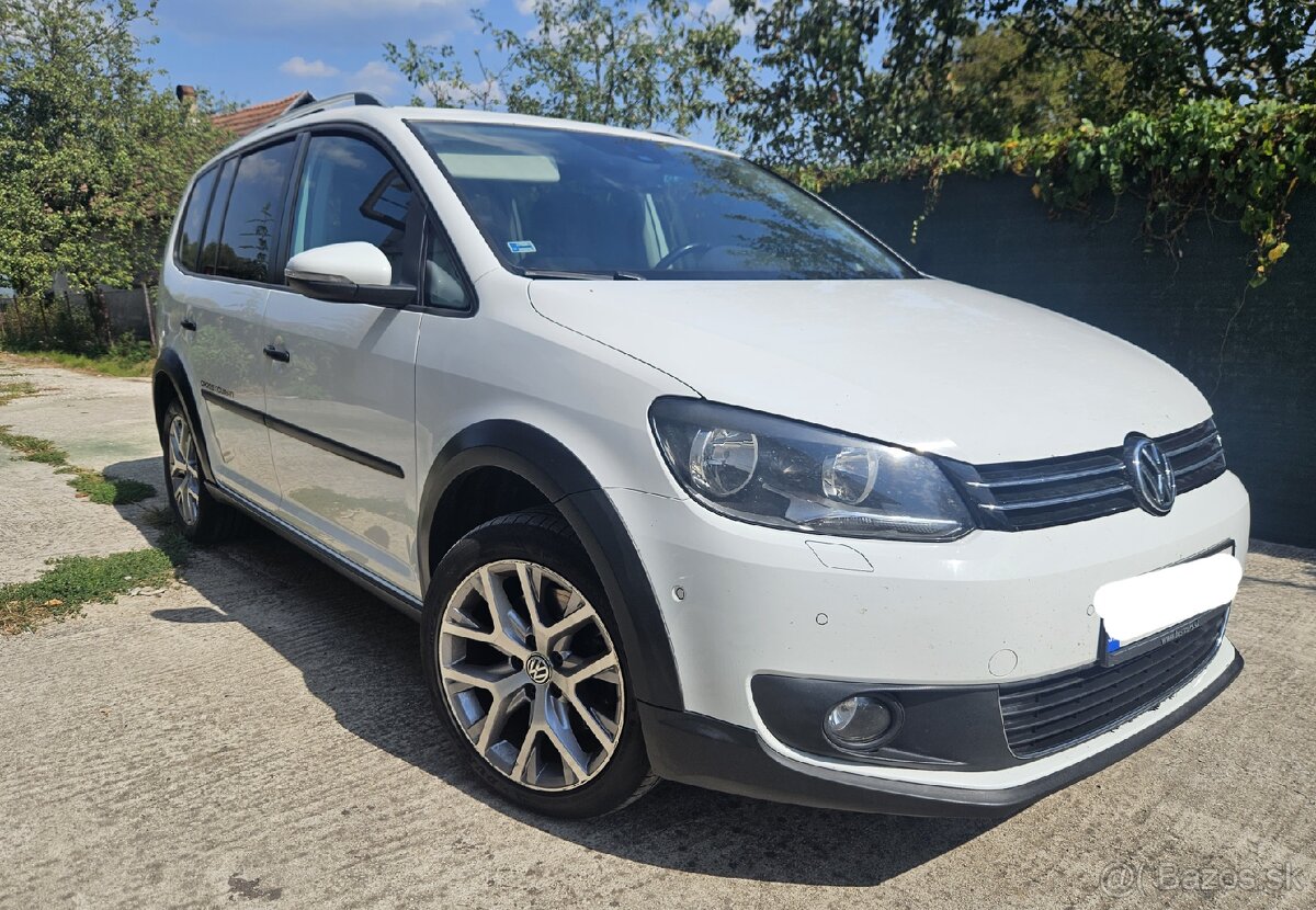 VW Touran CROSS DSG