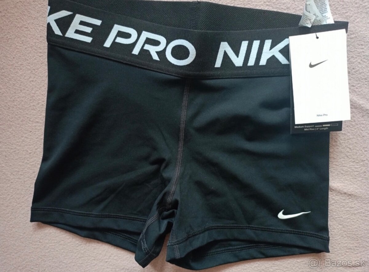 Nike Pro