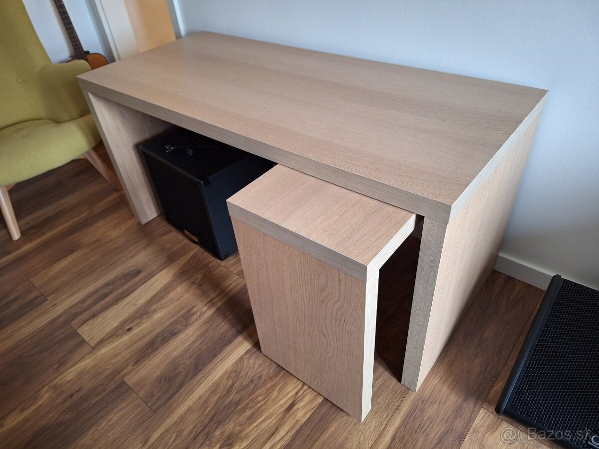 IKEA MALM Písací stôl s výsuvným panelom