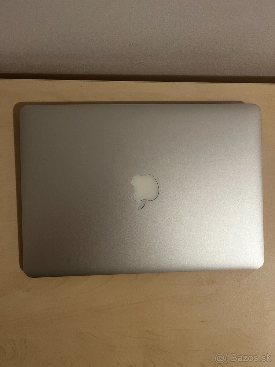 MacBook Air (13-inch, 2017)