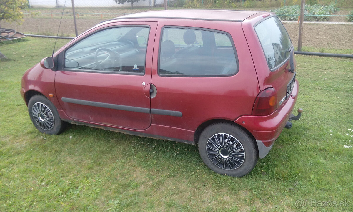 Rozpredám Renault Twingo 1,2i 43kw rv.98 na náhradné diely