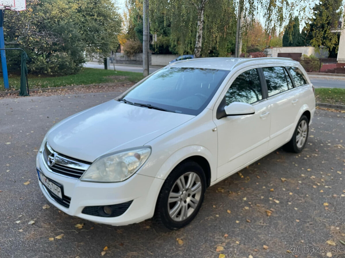 Opel Astra Combi 1.7Diesel - 2010