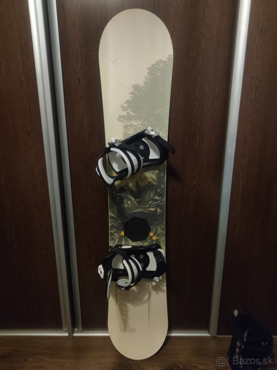 Predám snowboard 147cm