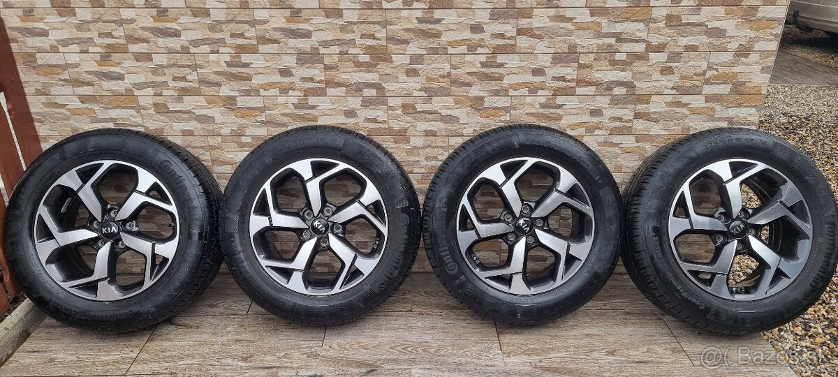 Predám Kia Sportage elektrony 5x114,3 R17 et48,5 J7 225/60