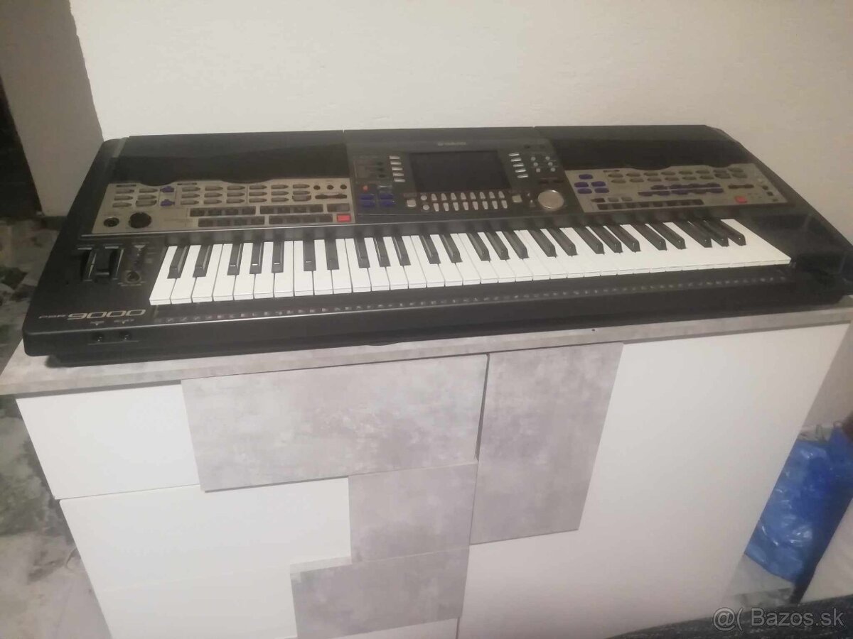 predam klaves Yamaha psr9000