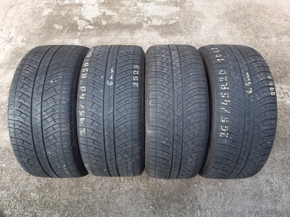 295/40 R20 - 265/45 R20  -zimné Michelin (Porsche Macan)