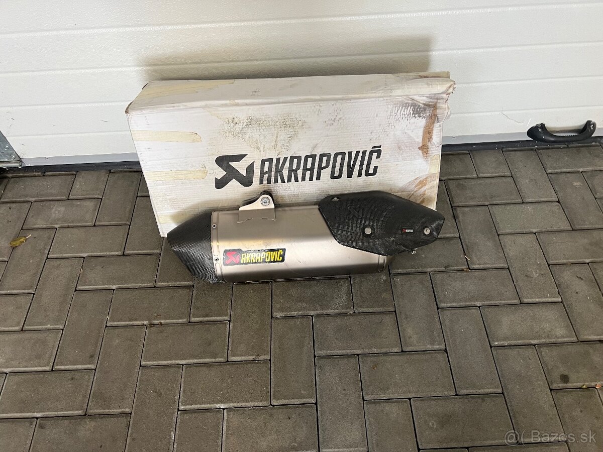 Akrapovic