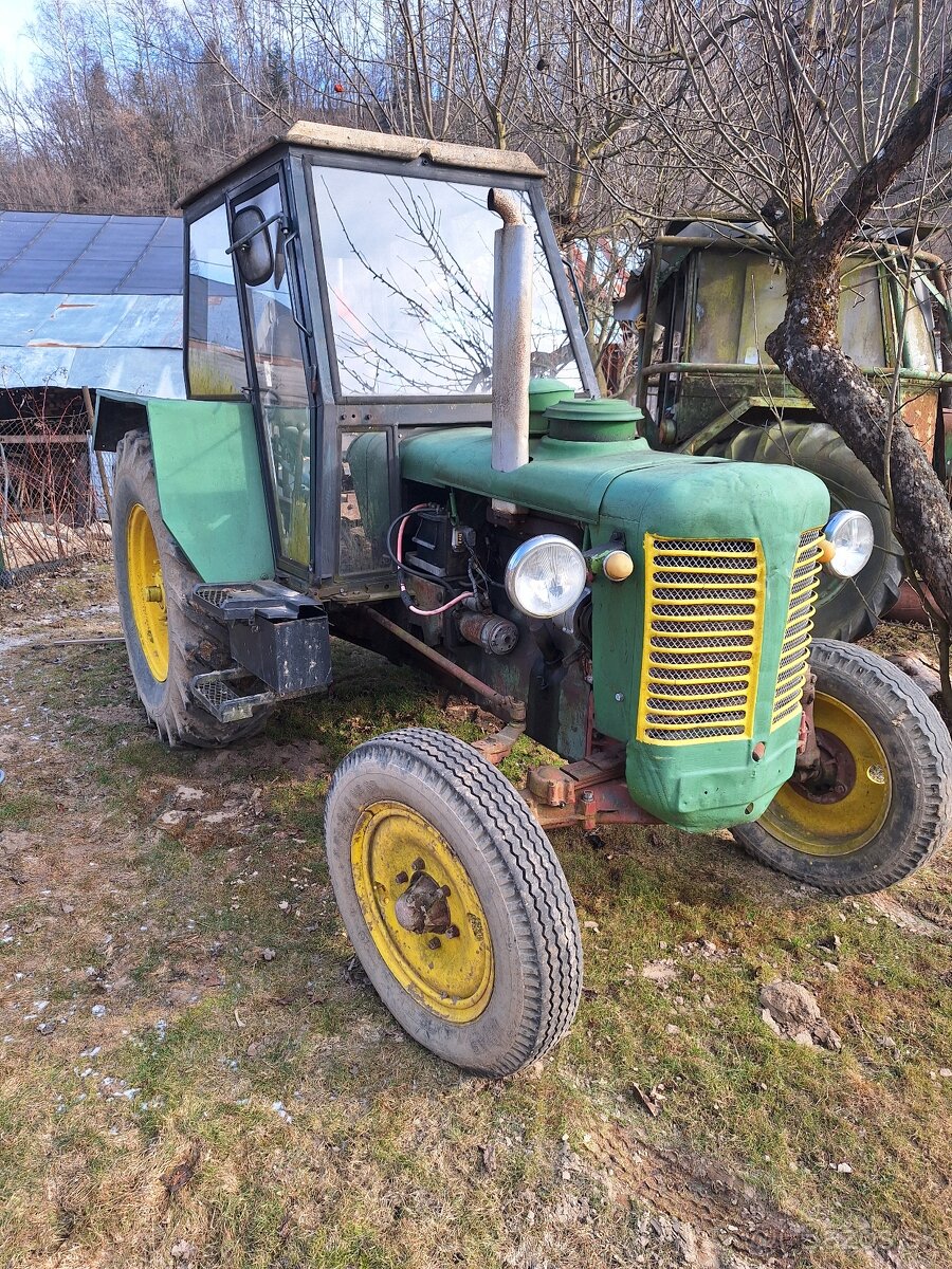 Zetor super 50 +ďalší na nahradne diely