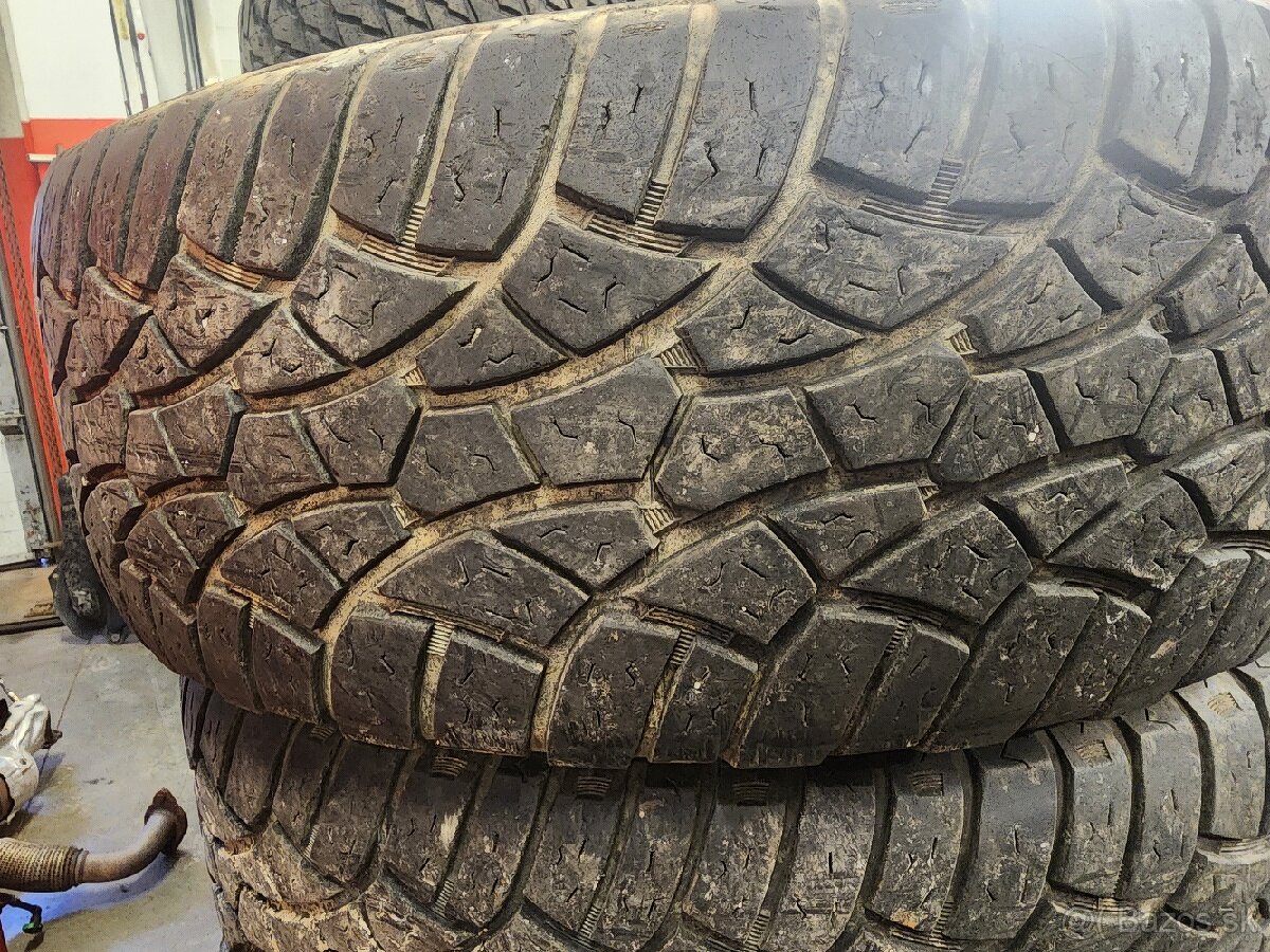 Predám pneumatiky cooper 275/60R20