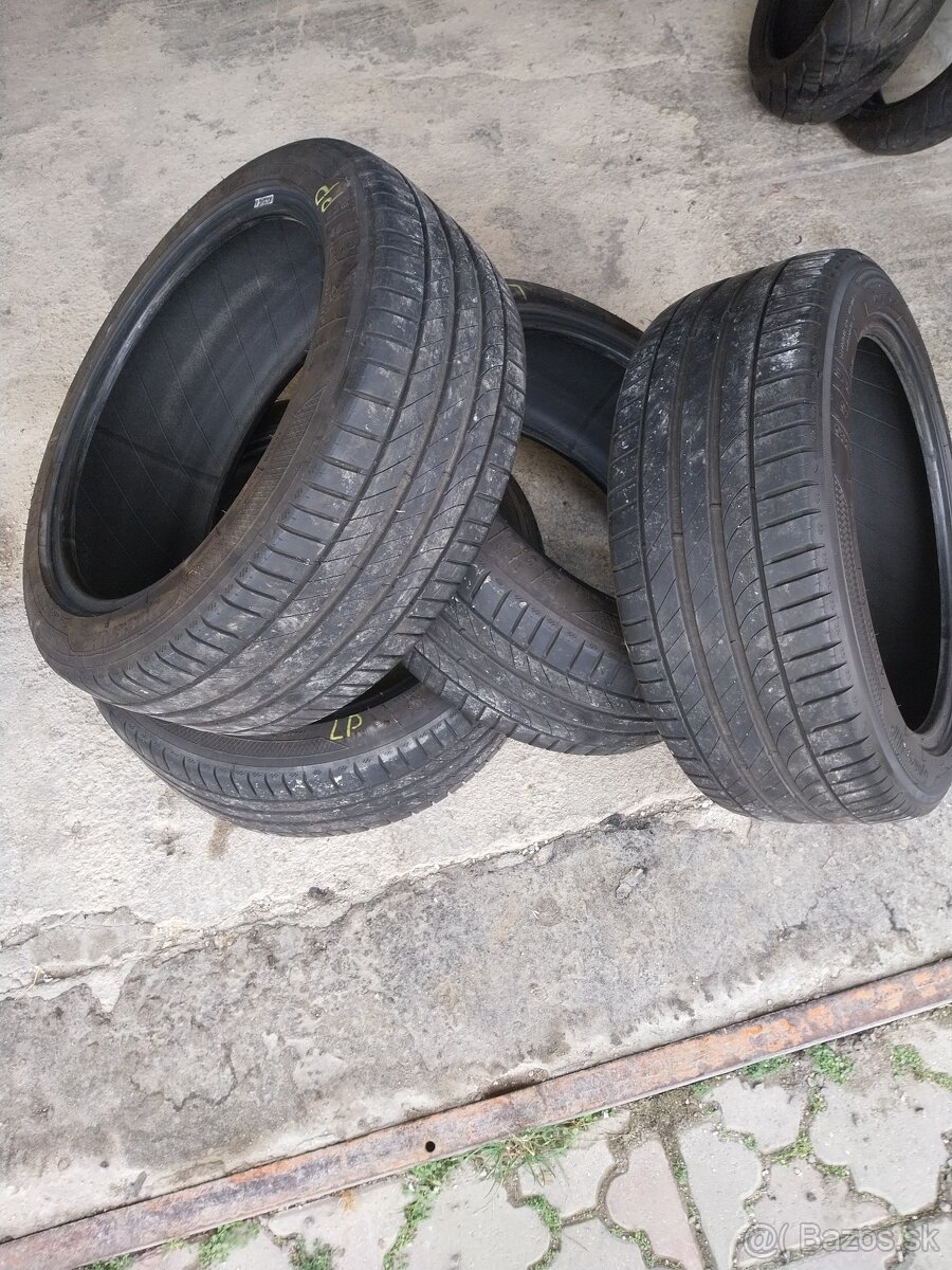 Kleber Dynaxer 235/ 45 r18