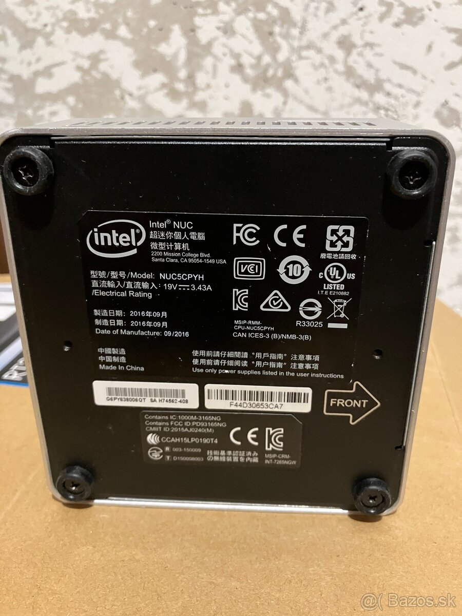 Intel NUC5CPYH - pokazeny