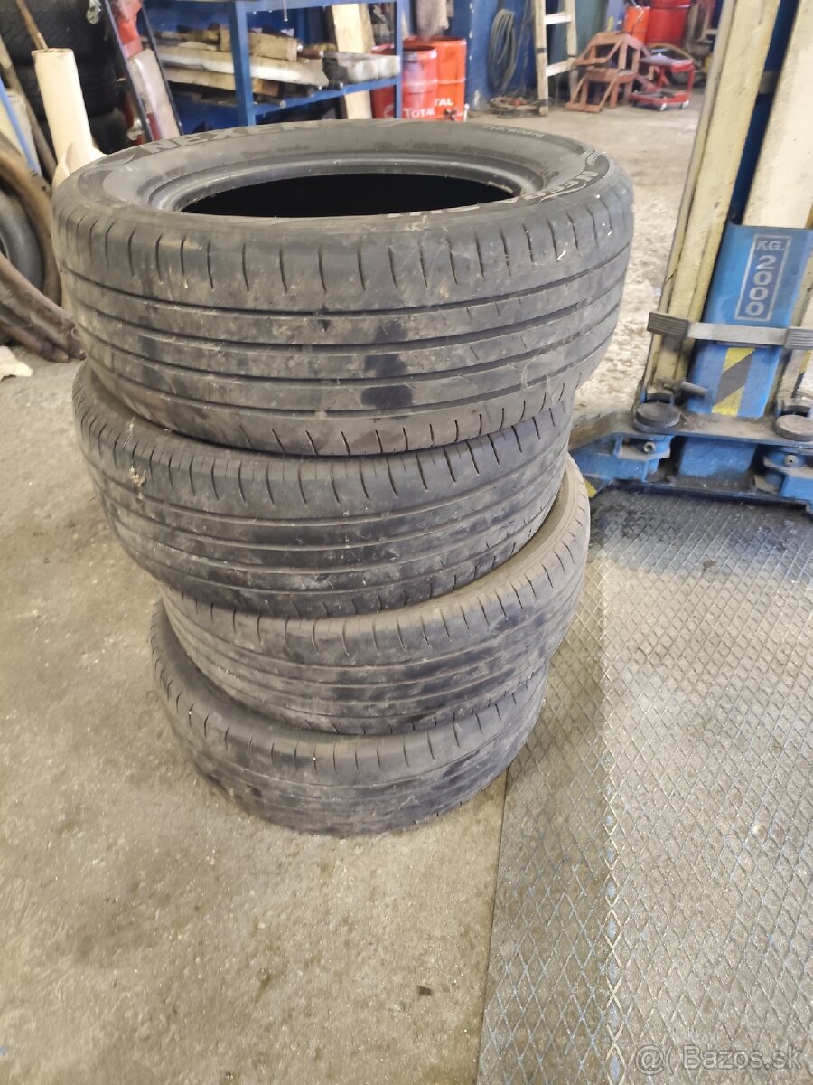 215/60r16