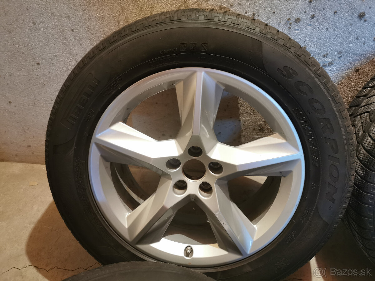 Audi Q7 (4M) - originál 19" alu disky so zimnými pneu