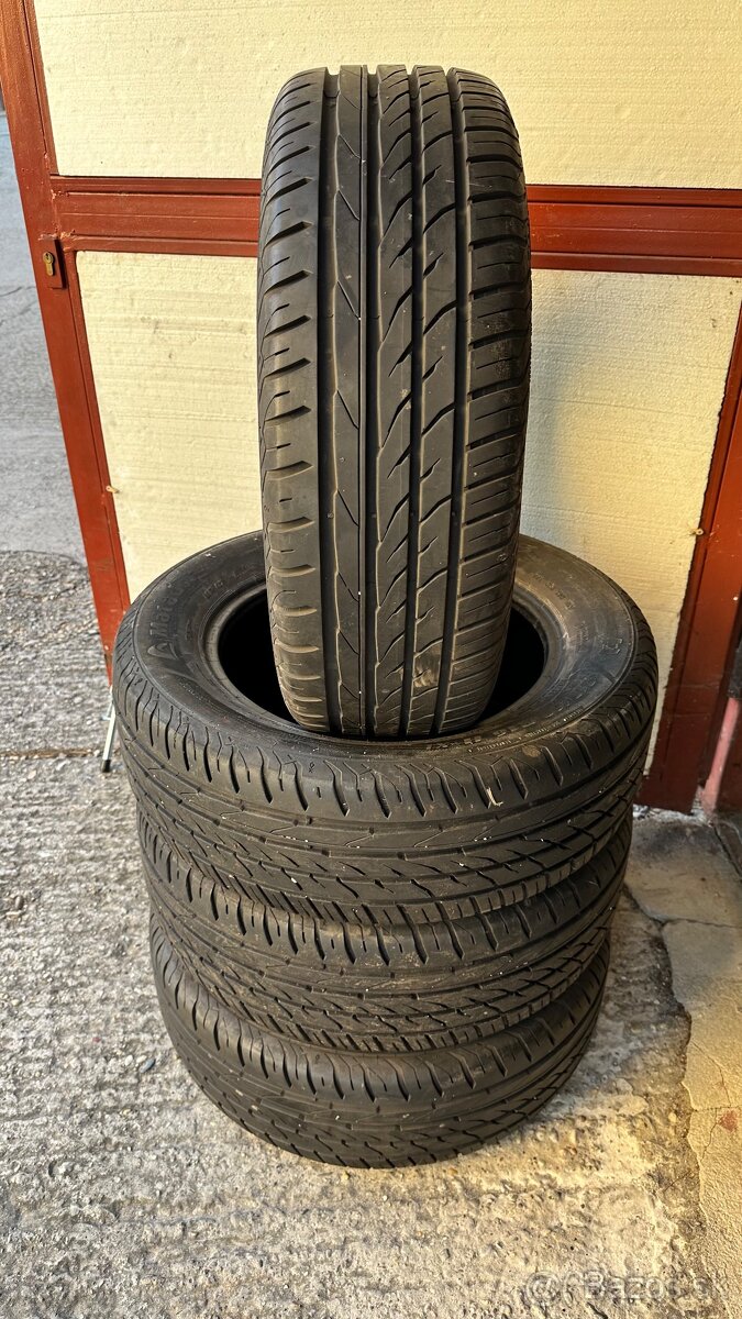 215/60 r16