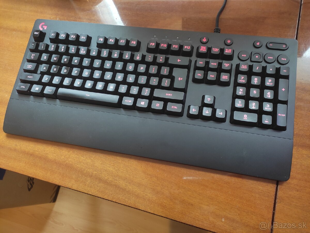 Logitech G213 Prodigy