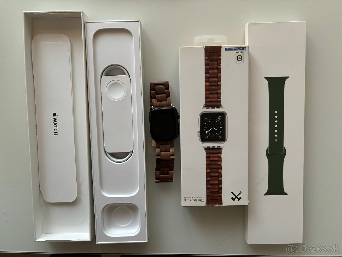 Apple Watch Series 7 45 mm Zelený hliník