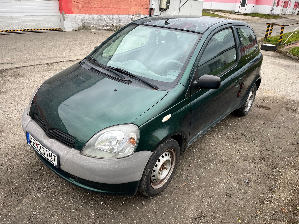 Toyota yaris 2002 1.0