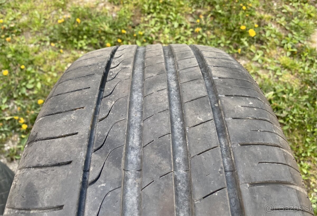 Letne pneu 2x 235/50 R18