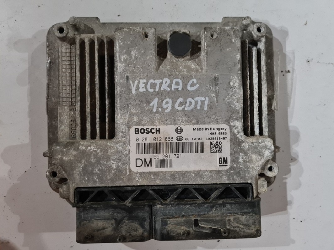 Riadiaca jednotka motora Opel Vectra C 1.9 CDTi 0281012868