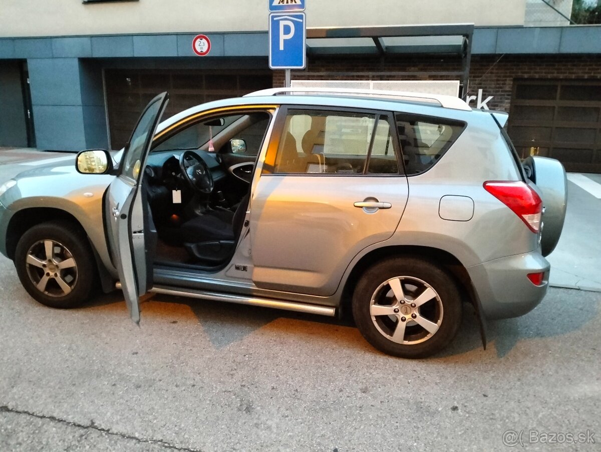 Predám Toyotu RAV4, 2007, LPG