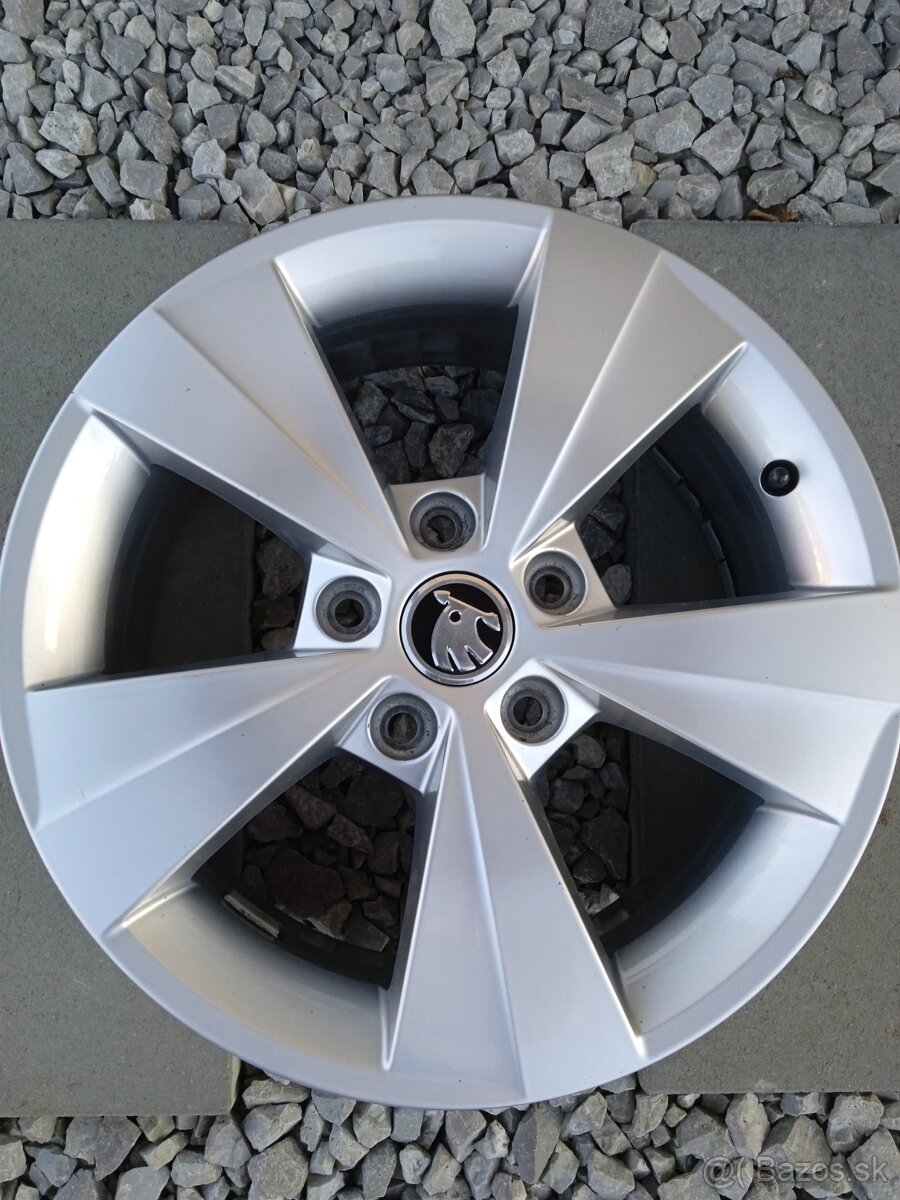 5x112 r16 originál Škoda Octavia 3,4