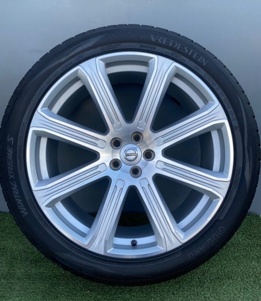 Alu kola Volvo XC90 275/40R21 107W zimní sada