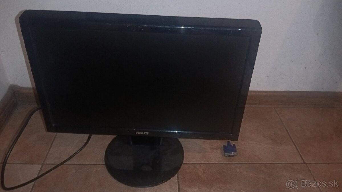 Predám LCD monitor 18.5" 1366x768