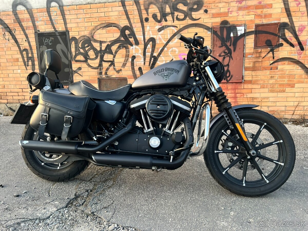 Harley-Davidson Sportster 883