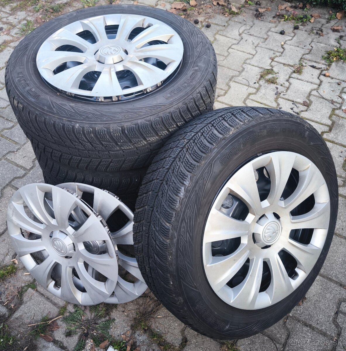 Zimná 17" originál sada ŠKODA KODIAQ 215/65/R17 s puklicami