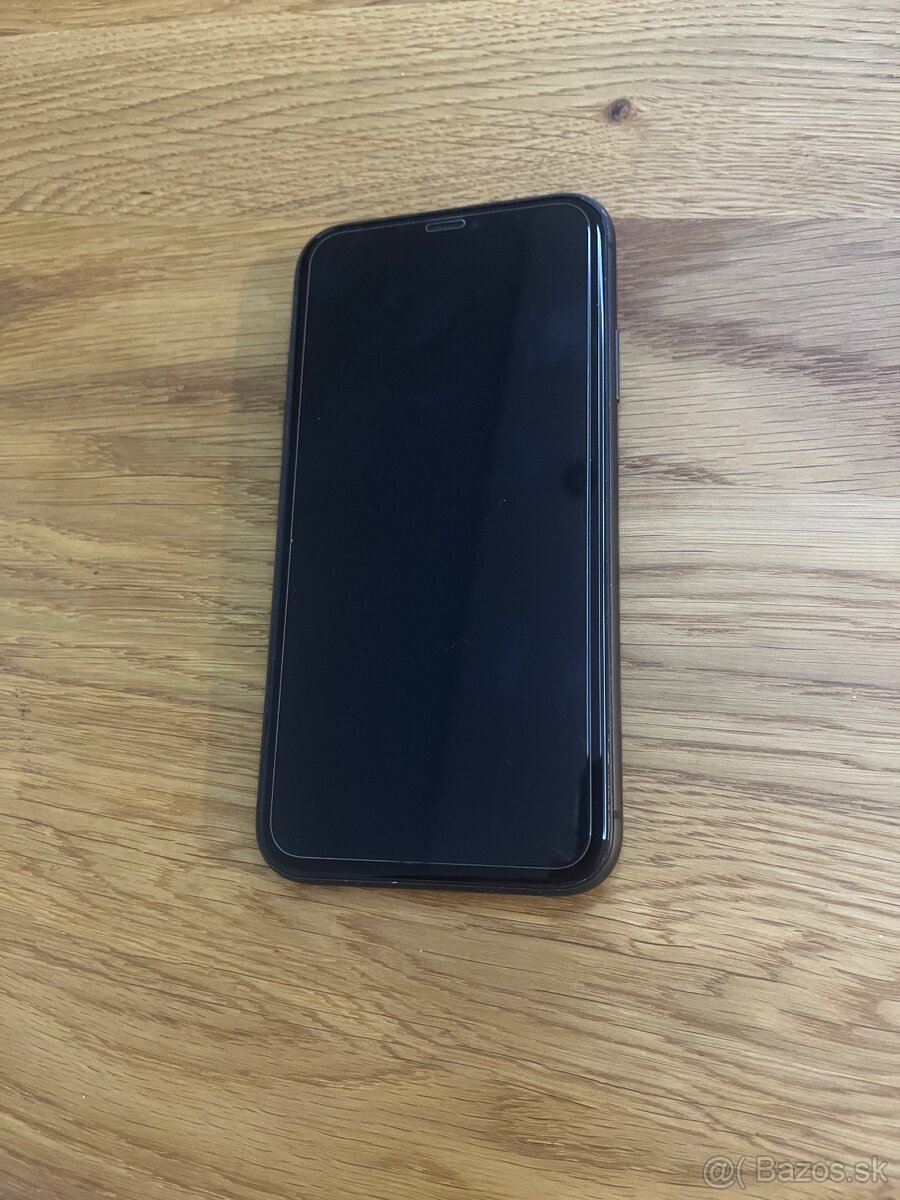 iPhone 11 black 128 GB