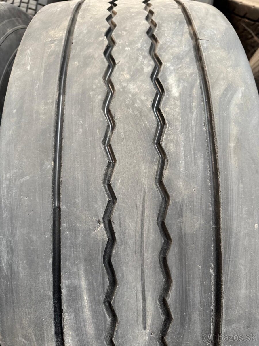 Predám 385/65R22,5