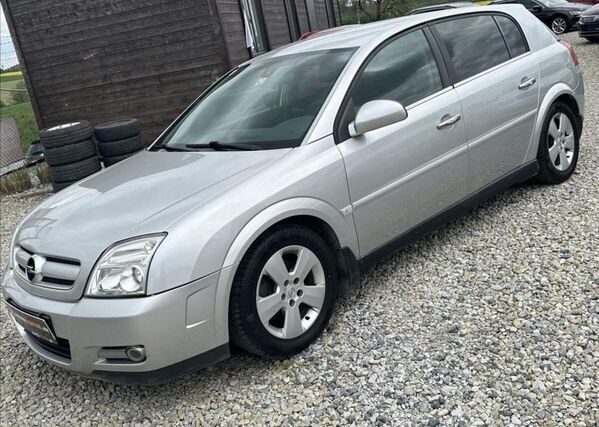 Opel Signum 2,2 2.2 DTi 16V Elegance benzín manuál 92 kw