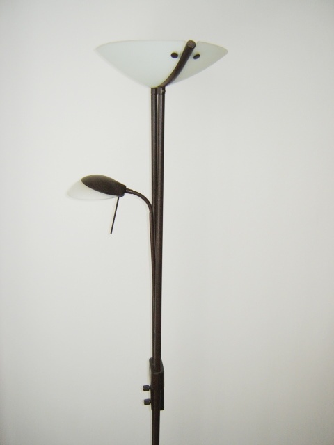 Stojacá lampa