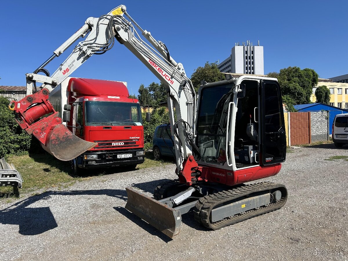 Takeuchi TB235-2