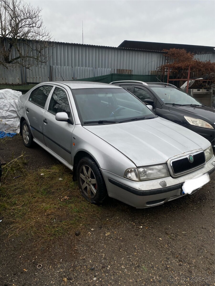 ROZPREDÁM Škoda Octavia 1 1.6 74kw