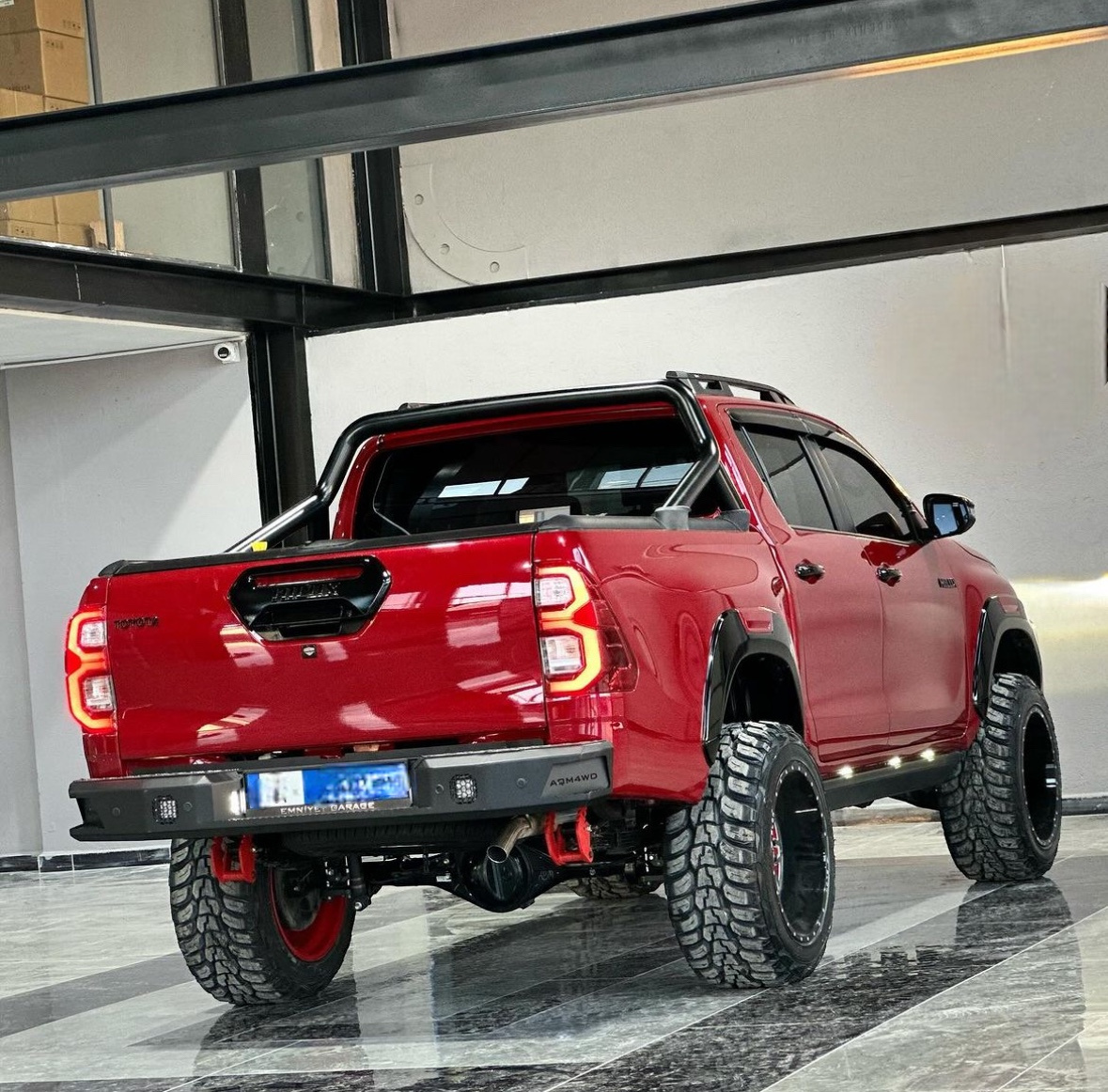 Zadny pevnostny naraznik model T na Toyotu Hilux