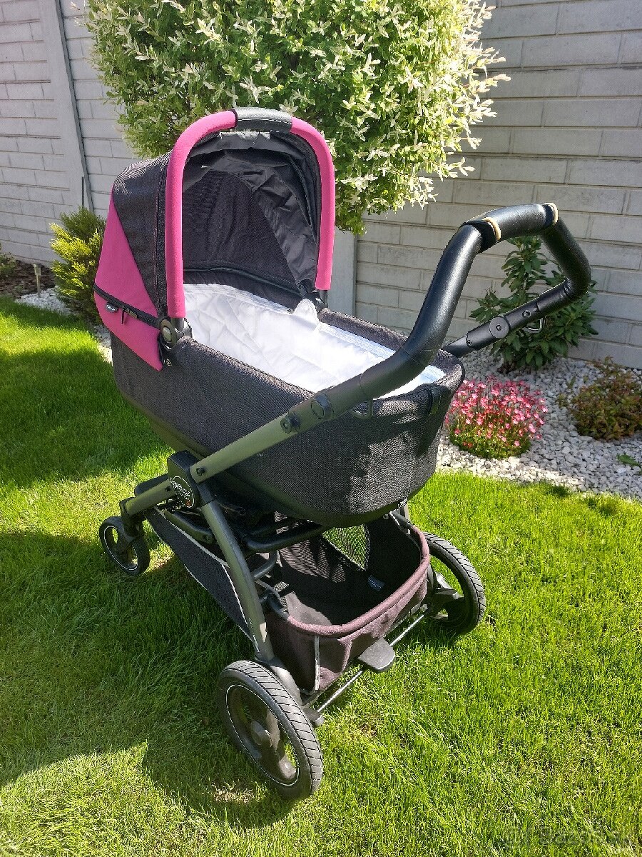 Trojkombinácia Peg Perego + isofix + bohaté príslušenstvo