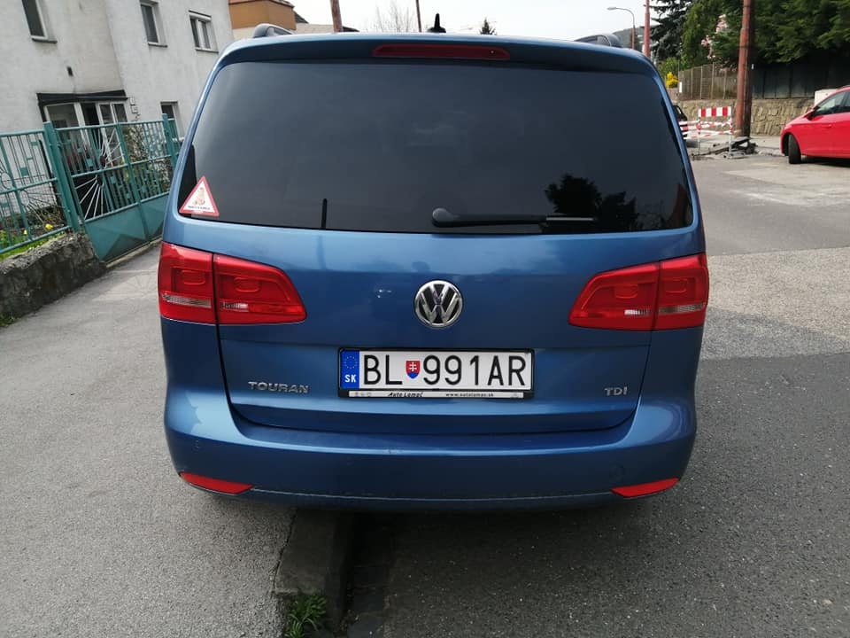 Volkswagen Touran, rok výroby 2010, diesel 1.6 TDI (77kW)