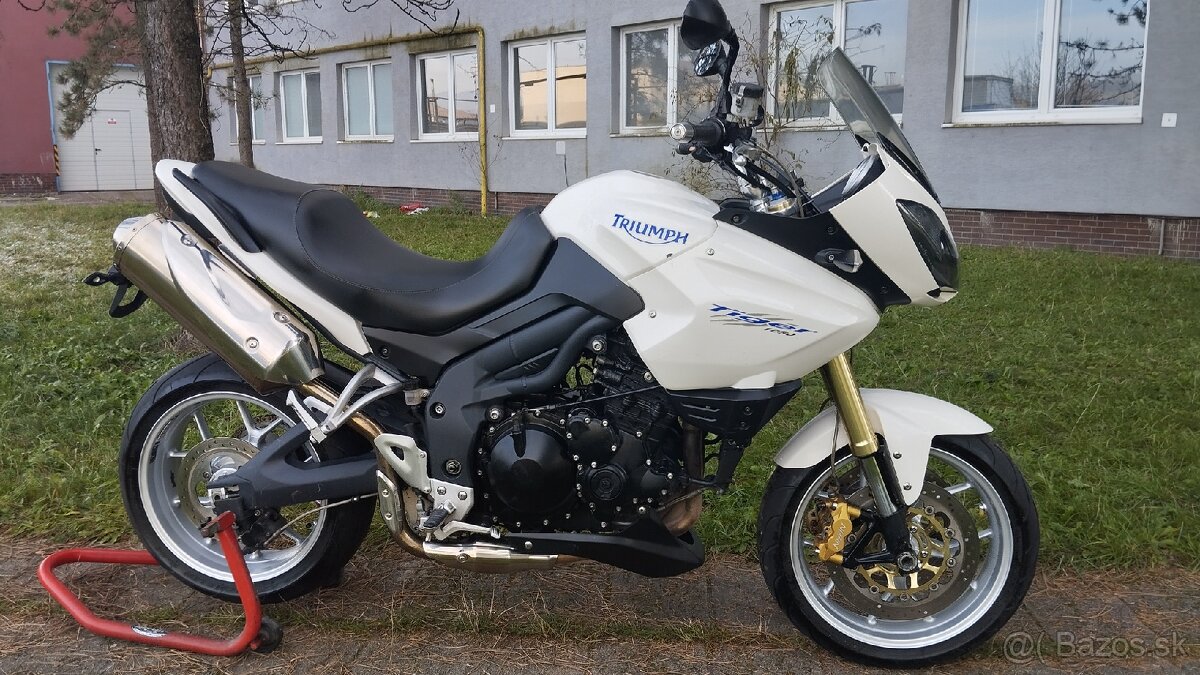 Triumph Tiger 1050